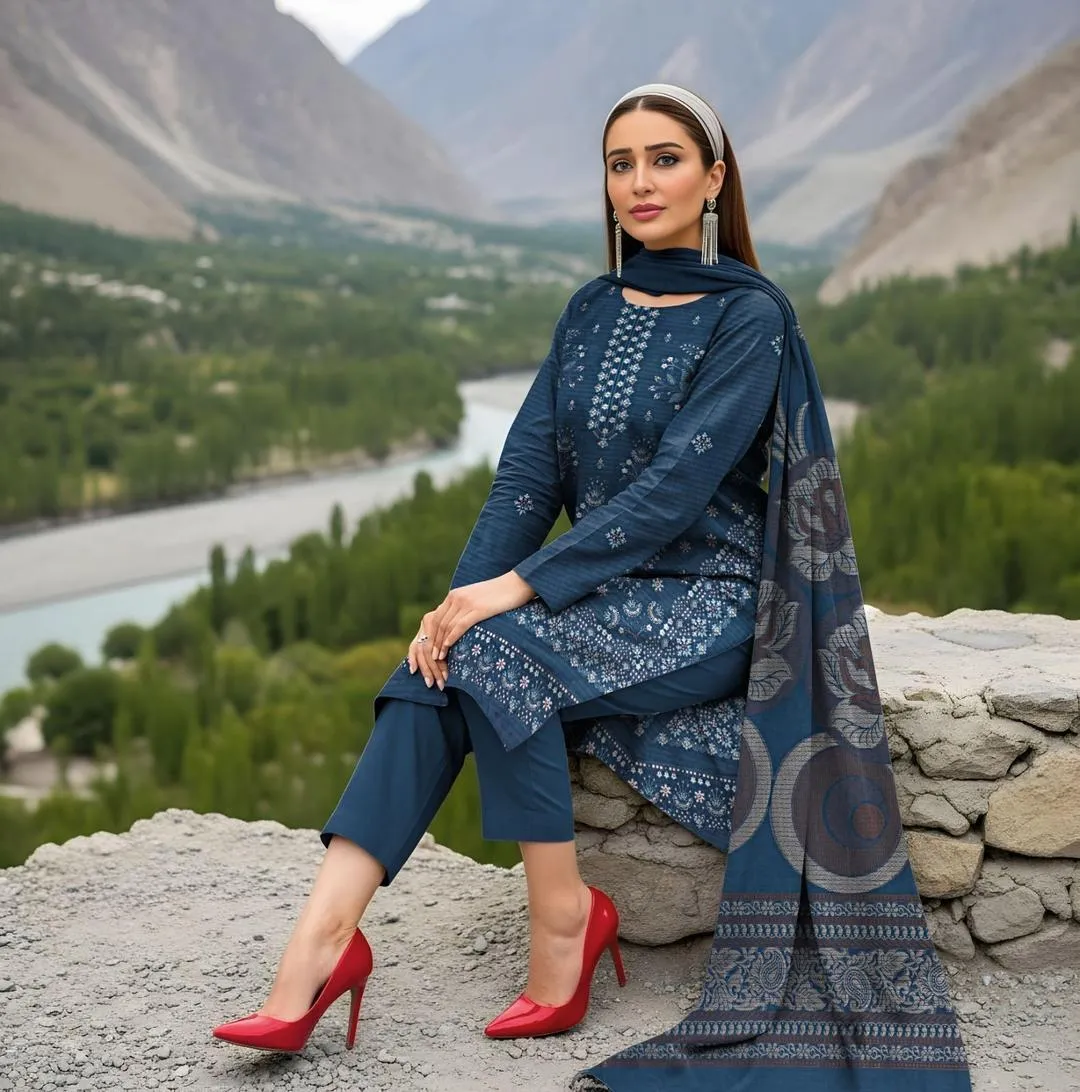 3 Pcs Women's Unstitched Embroidered Suit