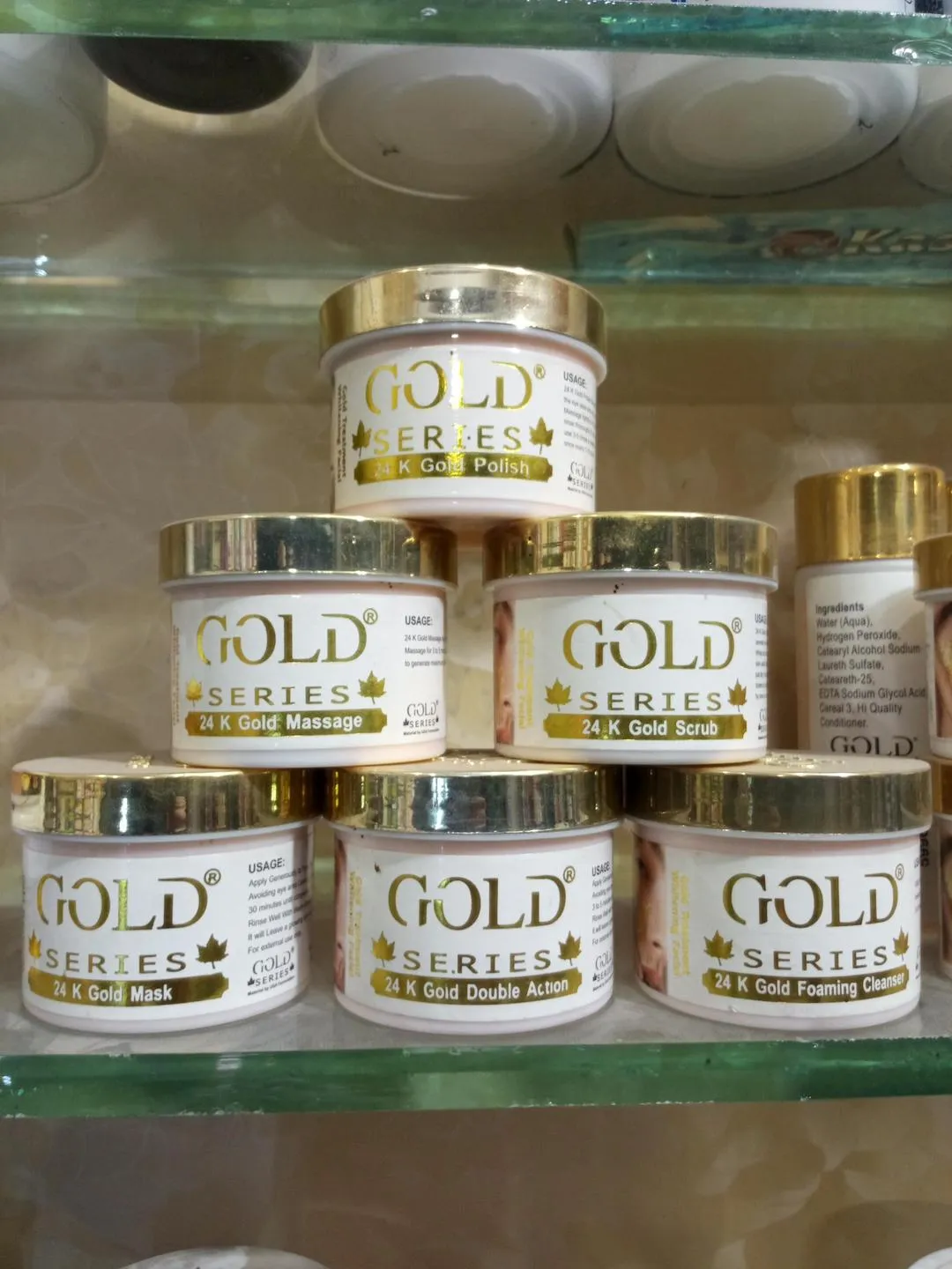 Gold Series Whitening Facial pack