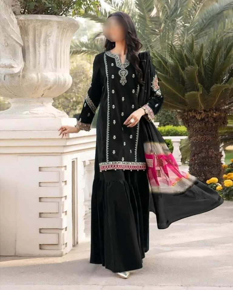 3 Pcs Women's Unstitched Embroidered Suit